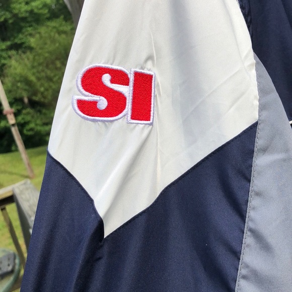 Denver Broncos Windbreaker - Picture 4 of 10